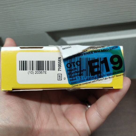 NEW Futuro by 3M Unisex Size Medium White Anti-Embolism Knee Length Stockings - Picture 5 of 5